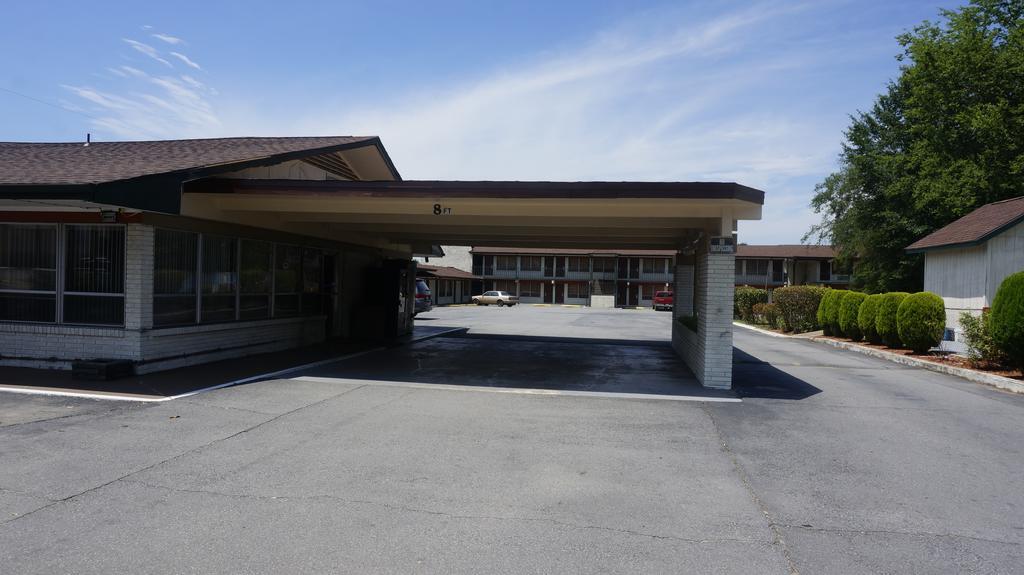 Budget Inn Malvern Экстерьер фото